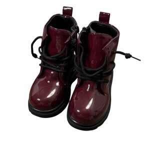 NEW Stylish Burgundy Kids Boots Size 28 eu Zipper Lightweight